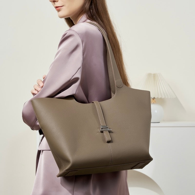 2025 New Women’s Genuine Leather Large Capacity Commuter Tote Bag
