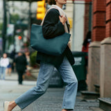 Classic Easy Zipper Tote